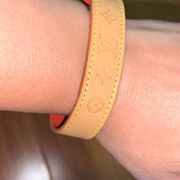 Authentic Louis Vuitton Leather Wish Bracelet Cuff - Picture 10 of 14
